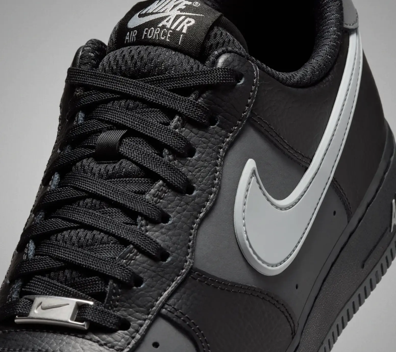 NEW Nike Air Force 1 Low '07 Black Smoke Grey Mens Shoe Authentic