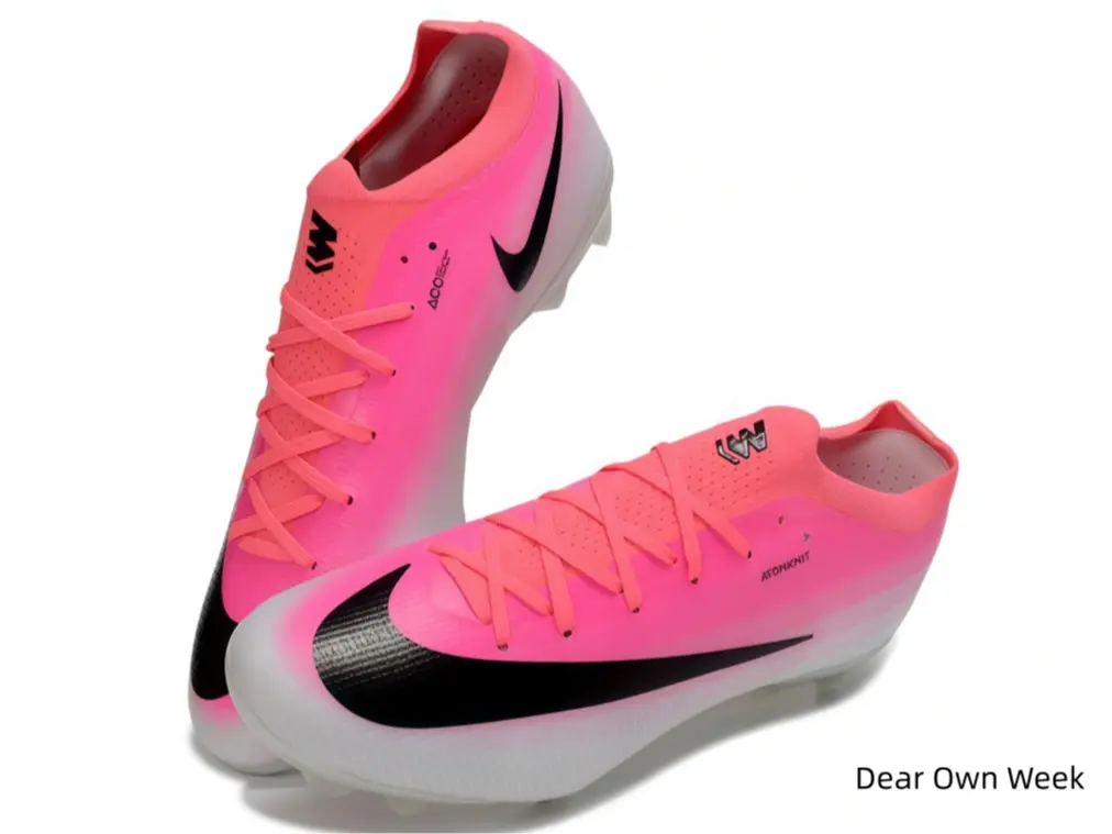 Multi-Angle Molded Stud Outsole Football Boots For Quick Sprint & Sharp Turns