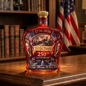 U.S. 250th Anniversary Commemorative Whiskey Decanter – Patriotic Liquor Decanter Bottle for Bourbon, Scotch and Whiskey Display (1776–2026)
