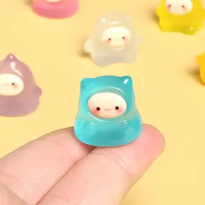 Mini 3D Ghost Sprite Statues Glow-in-the-Dark DIY Decor Keychain Charms for Makeup Cosmetic Smooth Resin Figurines for Car Dashboard & Desk - Daily