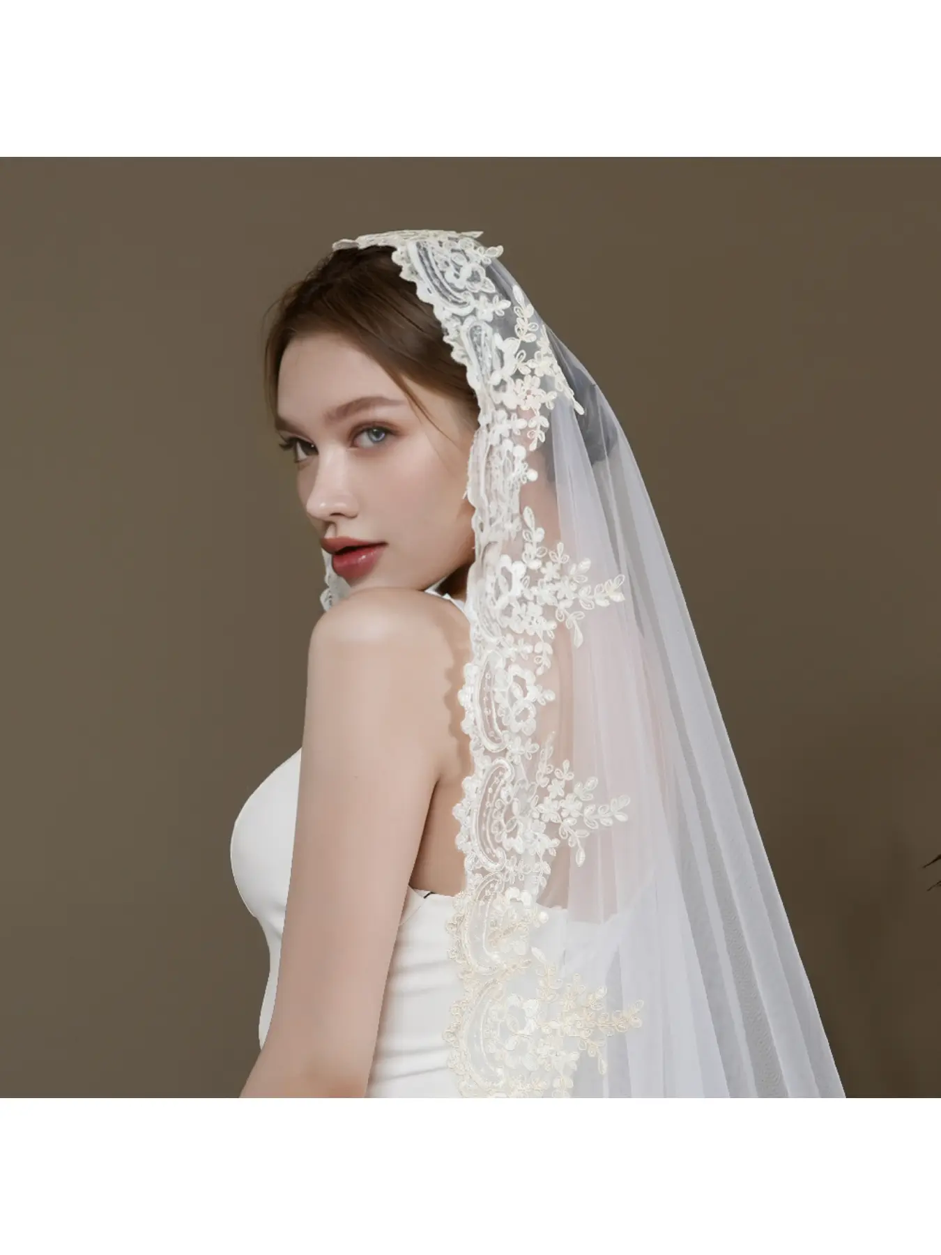 Long Cathedral Wedding Veil Lace Drop Veil with Champagne Lace Trim Elegant Bridal Accessory for Church Ceremony Wedding Veils for Brides