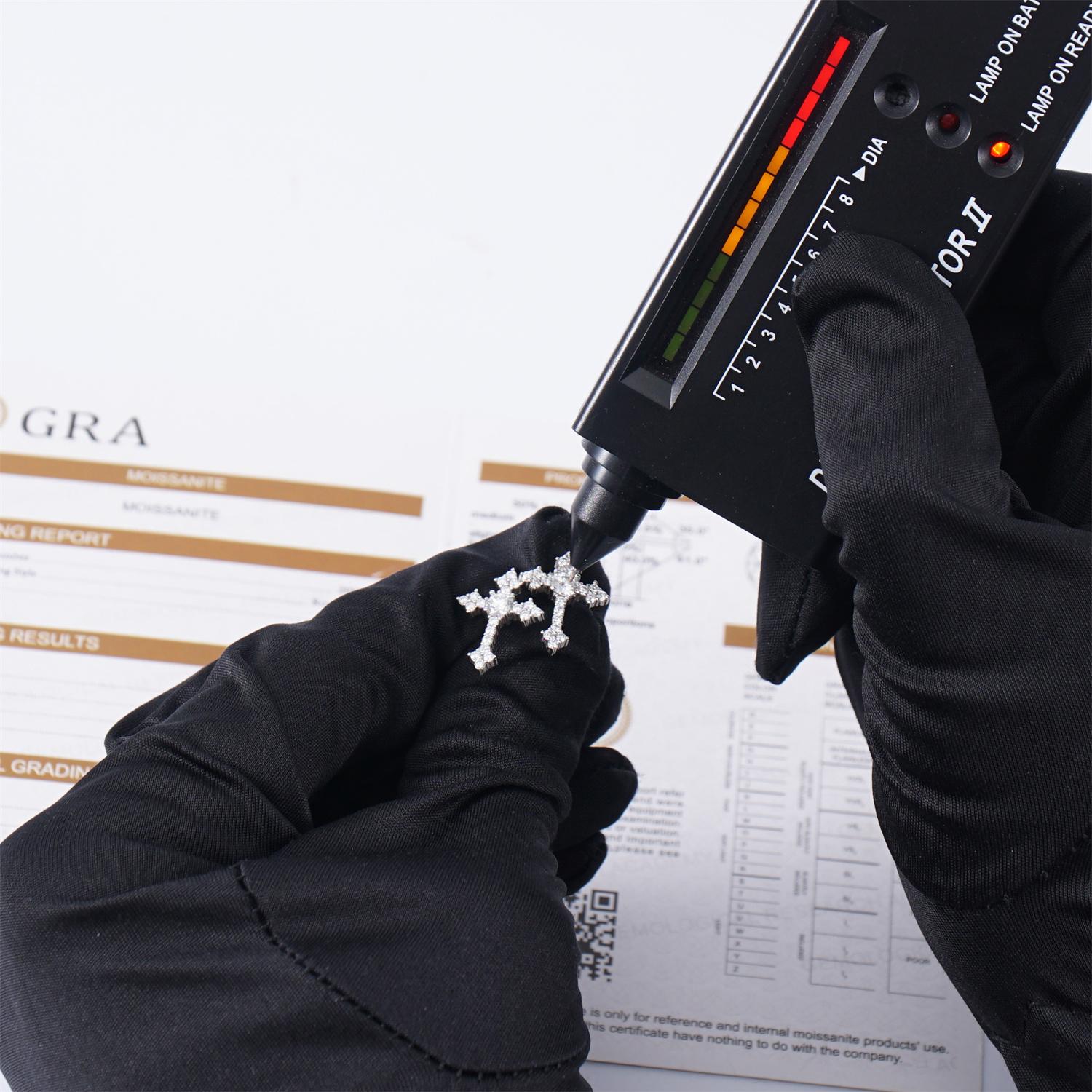 Delzzad 18K Gold-Plated Cross Prong Earrings D Color VVS Synthetic Moissanite S925 Stud Unisex Earrings Perfect Studearrings Birthday Anniversary Mother's Day Christmas Gifts for Men Women