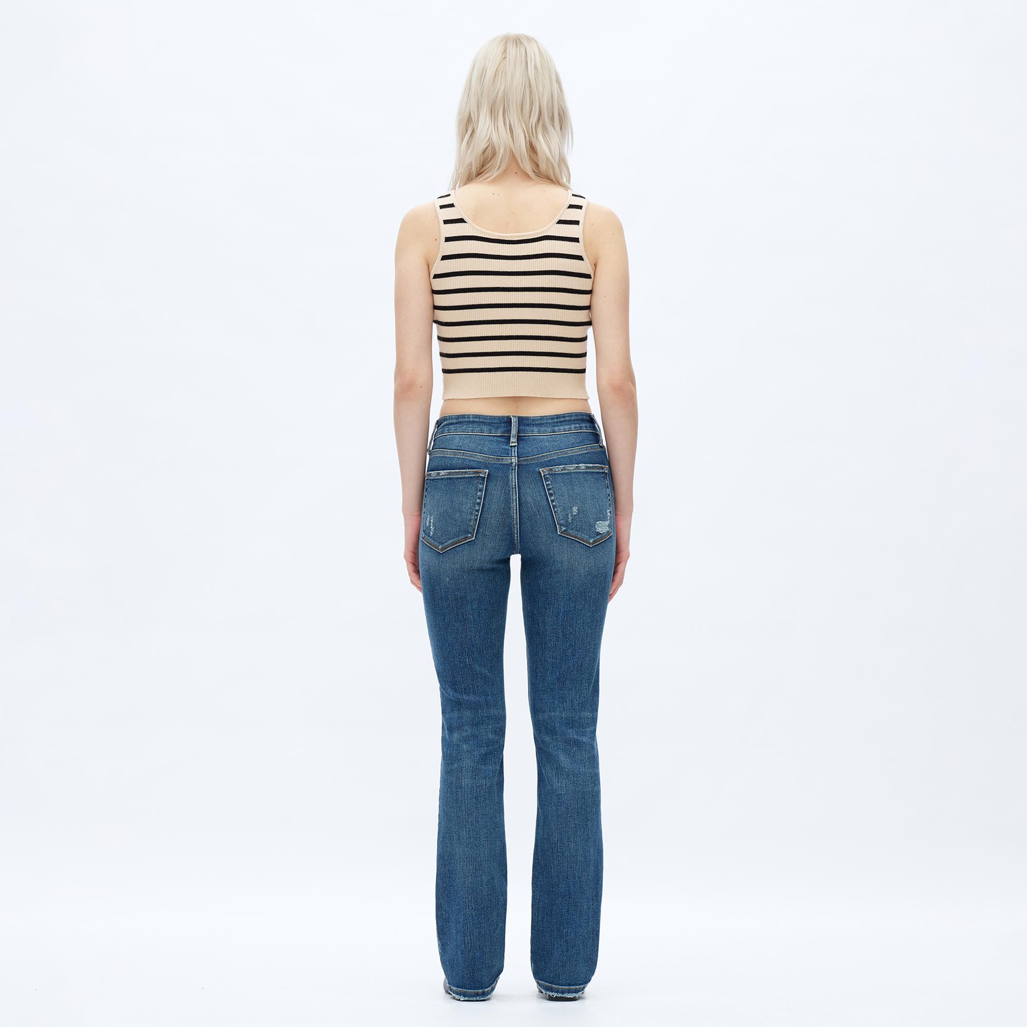 Women's Minimalist Mid Waist Hip Lift Denim Stretch Straight Leg Jeans Plus Size Fit Medium Blue Vintage Blue Retro Medium Blue High Stretch Trendy Denim Trousers for Women Classic Street Womenswear Perfect Gift #TikTokMadeMeBuyIt#Streetwear