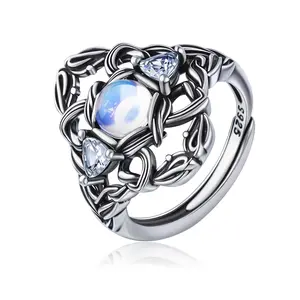 Full of high-end feel! Hollow moonstone ring, non collision design