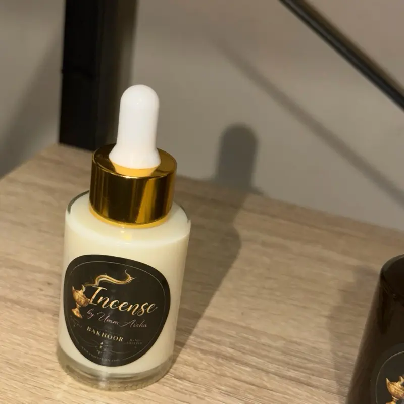 Khumra humra Fragrance - Scented Aroma in Clear Bottle with Gold Cap and black Label