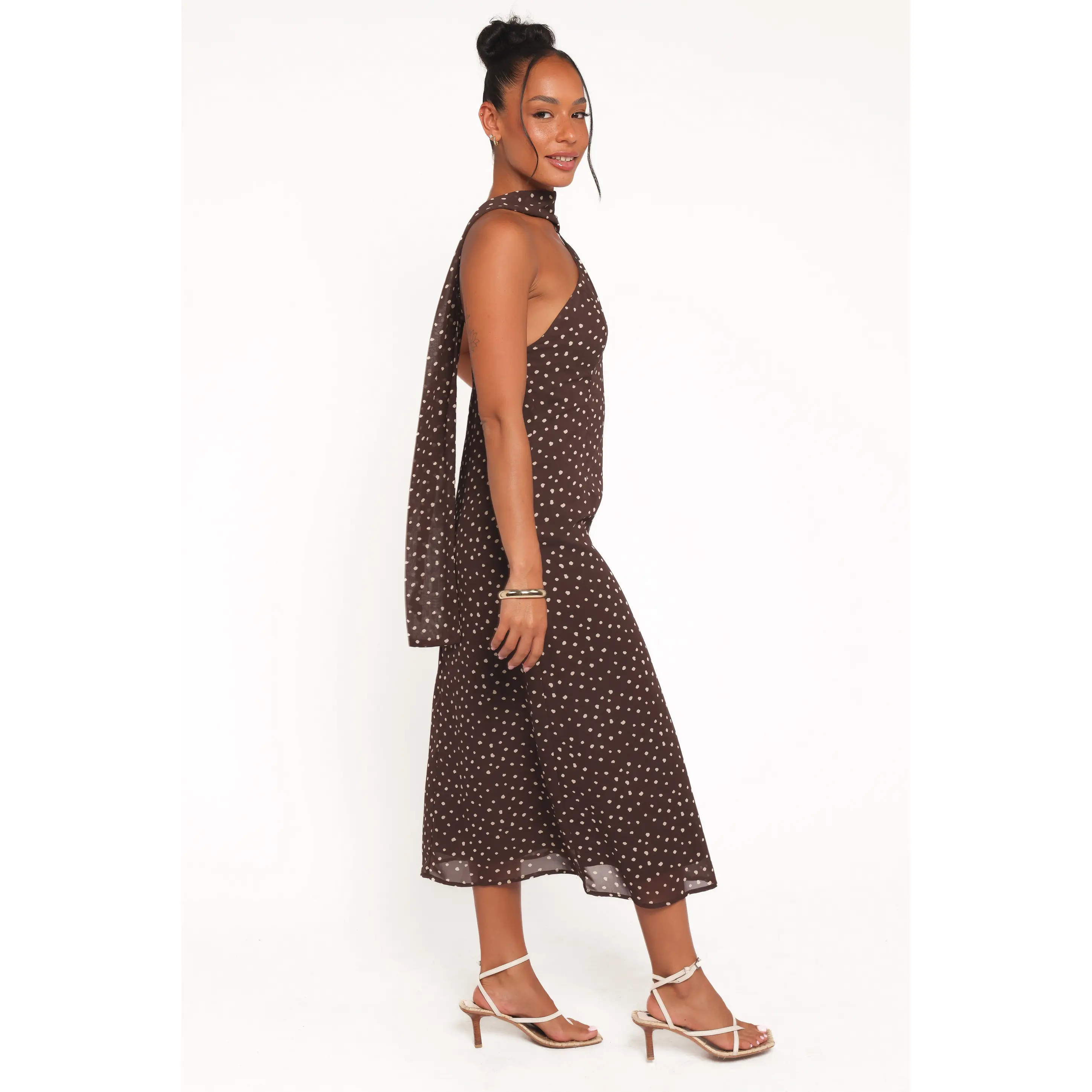 Elva Halterneck Midi Dress - Brown Polka Dot - TikTok Shop Elva Halterneck Midi Dress - Brown Polka Dot - TikTok Shop