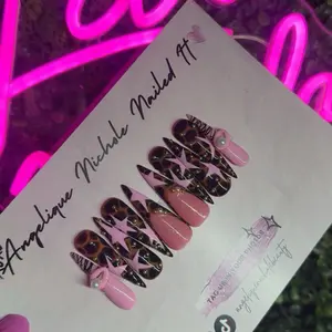 cheetah print nails with stars