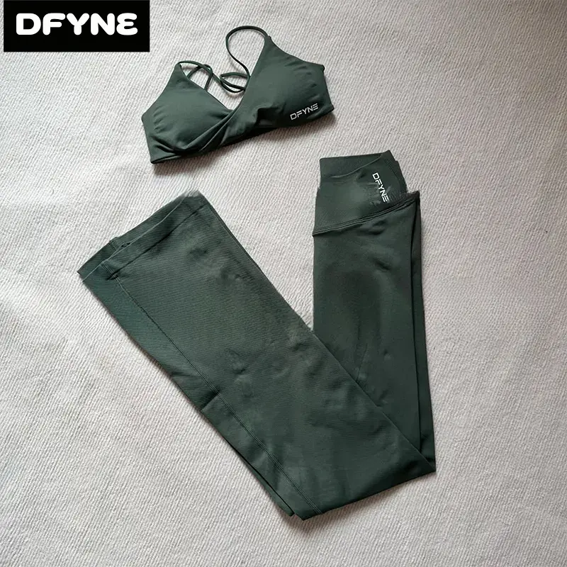 DFYNE Women's Green Sports Bra & Leggings Set - Comfortable & Stylish Activewear for Daily Wear & Exercise