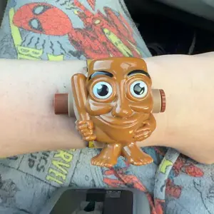 1 Pc 3D Meme Mythical Creature Projection Wristwatch - Casual, Sweatproof, Flexible Adjustable Strap Novelty Educational Accessory for Teens - Oddities Quirky Teen Boy Gift, Birthday Reward, Party Bag Accessory, Boy Gifts