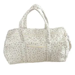 Travel Bag with Small Floral Quilted Design, Korean Style INS Large Capacity Lightweight Carry-On, Handheld and Crossbody Boston Bag