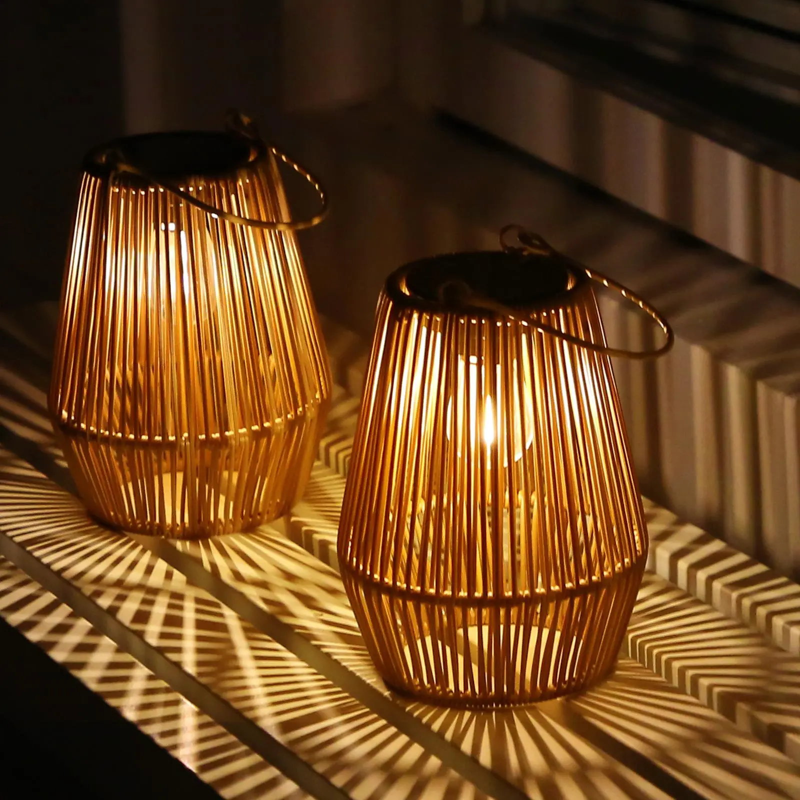 Solar Garden Lights, Handwoven Rattan Solar Lantern, Special Design Outdoor Solar Garden Lights, Waterproof Solar Lights Suitable for Patio, Yard, Porch, Pathway, Decorative Lighting Lamps Modern