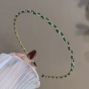 Handmade Emerald Green Headband – Vintage Style Summer Hair Accessory for Women