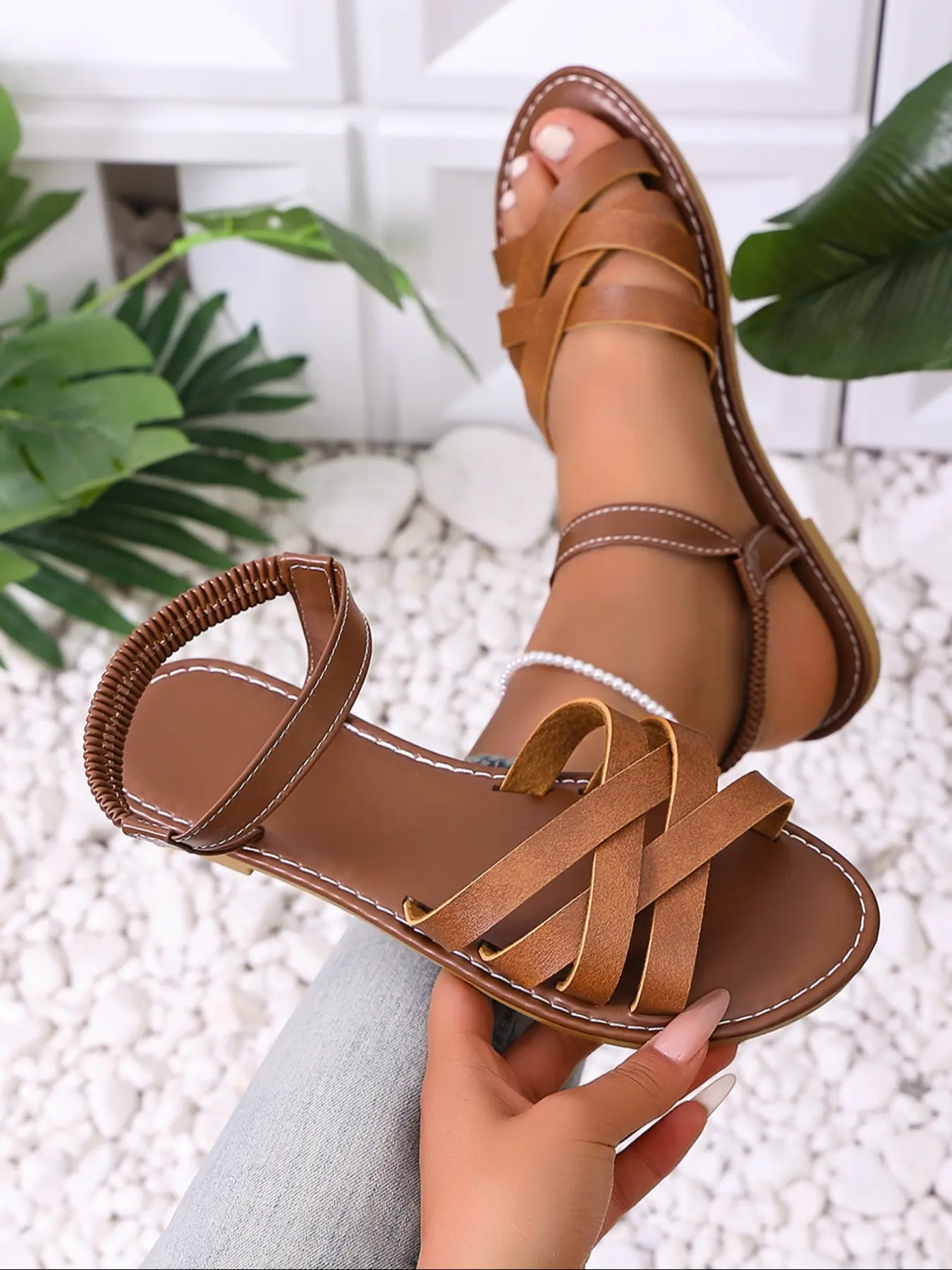 New Fashion Plus Size Comfortable Casual Lightweight Beach Flat PU Leather Sandals, Versatile Summer Vacation Footwear for Women, Fashionable Flat Sandals