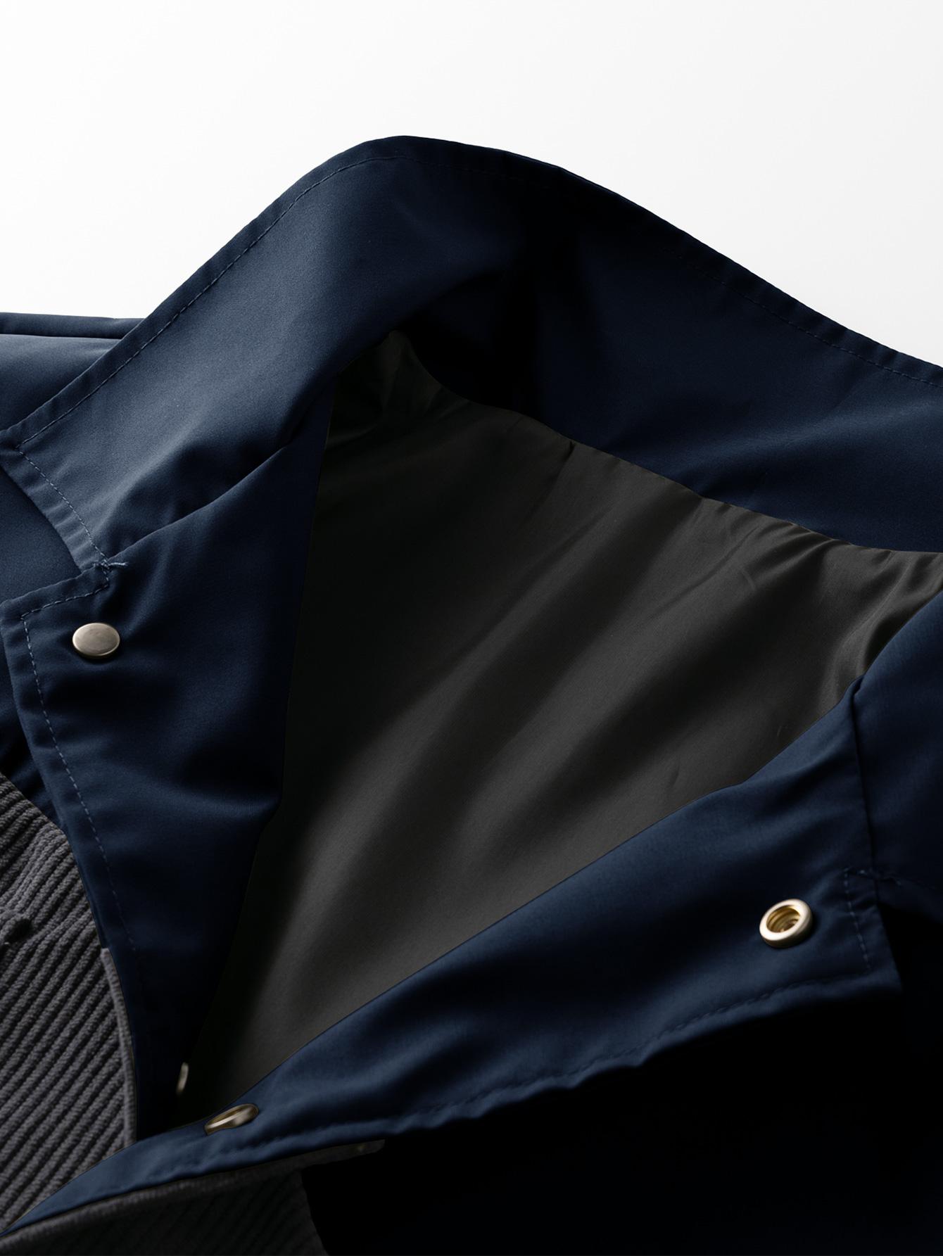 A collared jacket with a patchwork style, visually layered and designed to flatter necklines. The buttoned closure makes it easy to put on and take off. There is one pocket on the left side which is both practical and decorative