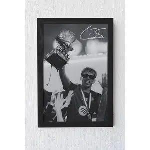 Lamine Yamal Poster Football Wall Art Spanish Soccer Apartment Decor Rising Star Trendy Sports Barcelona Player Signed Gift