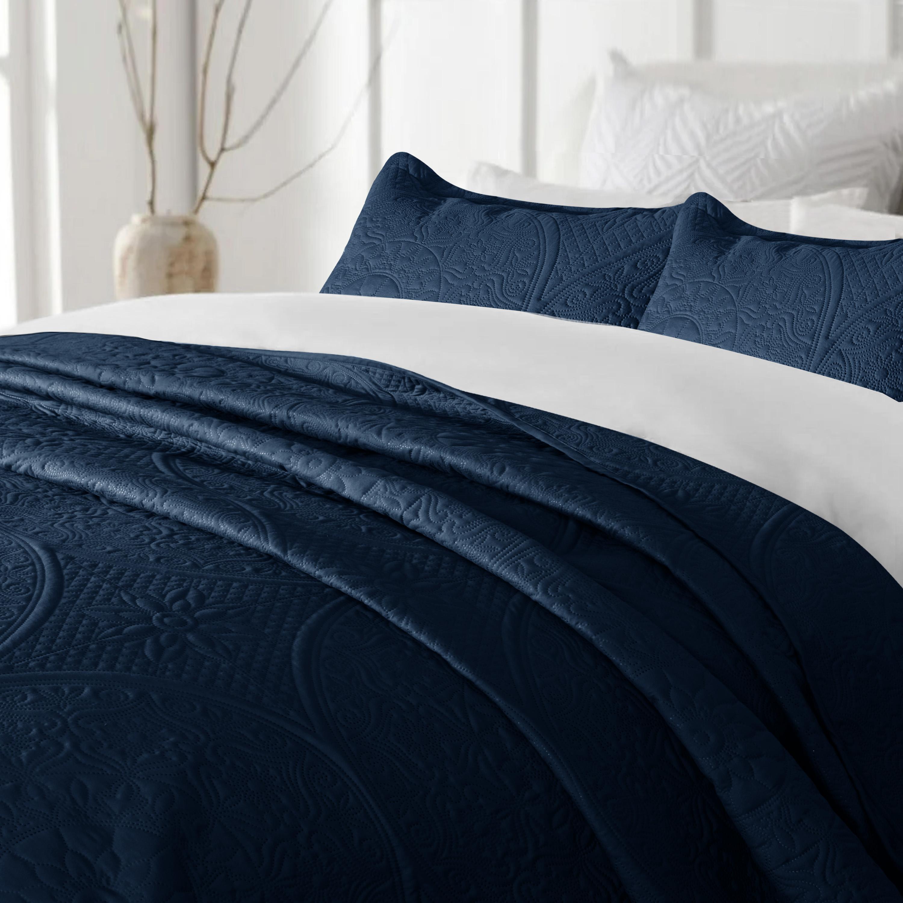 Luxurious 3-Piece Floral Quilted Bedspread Set – Premium Reversible Ultrasonic Embossed Quilt Set – Ultra-Soft Lightweight Microfiber Coverlet – Elegant All-Season Breathable Quilt Bedding Set with Matching Shams