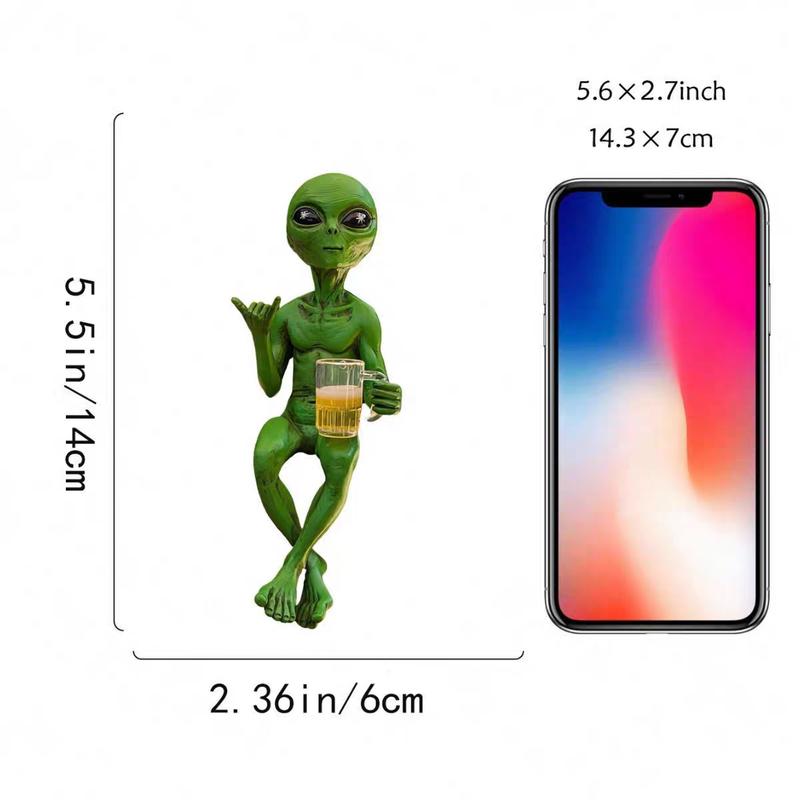 Alien Design Beer-Drinking Statue, 1 Box Fun & Humorous Outer Space Decor, Alien Figurine with Beer Mug, Ideal Gift for Sci-Fi Fans, Ornaments