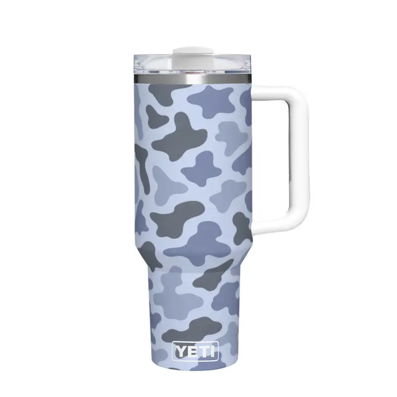 YETI Rambler 40 oz Tumbler with Handle and Straw Lid, Travel Mug Water Tumbler, Vacuum Insulated Cup with Handle, Stainless Steel,  Camo color
