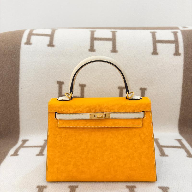 Pre-owned HERMÈS Leather tote bags Hermes Horse Shoe Kelly 25 Epsom 9V Jaune D’or 10 Craie (0429p0)