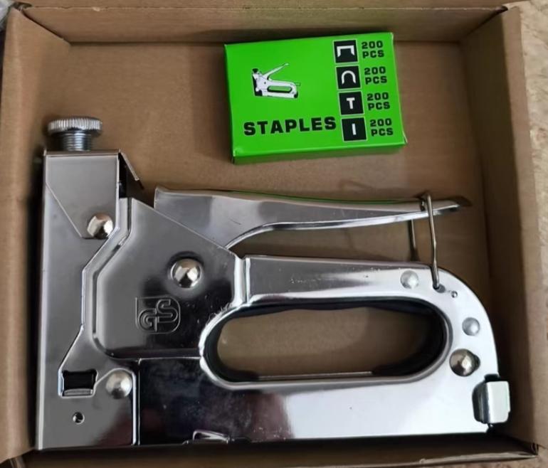 3 in 1 Staple Gun, 1 Count Extra Heavy Duty Staple Gun with 800pcs Staples, Multifunctional Upholstery Stapler for Fixing Material, Decoration, Carpentry, Furniture, Door and Window