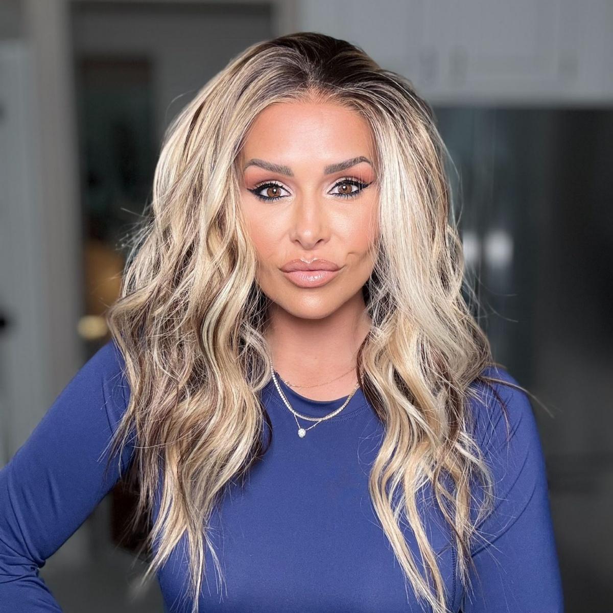 Sierra by AISOM Honey Mocha Blend Beach Wave 13x4 Free Part Lace Wig for Women Heat Friendly Synthetic Lace Front Wig 18 Inches Sierra by AISOM Honey Mocha Blend Beach Wave 13x4 Free Part Lace Wig for Women Heat Friendly Synthetic Lace Front Wig 18 Inches