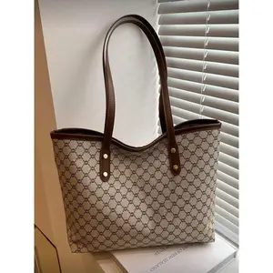 Women's PU Tote Satchel Zipper Retro Pattern Large Capacity Casual Rivet Print Crossbody Bag, Durable & Stylish Design, Perfect for Everyday Use