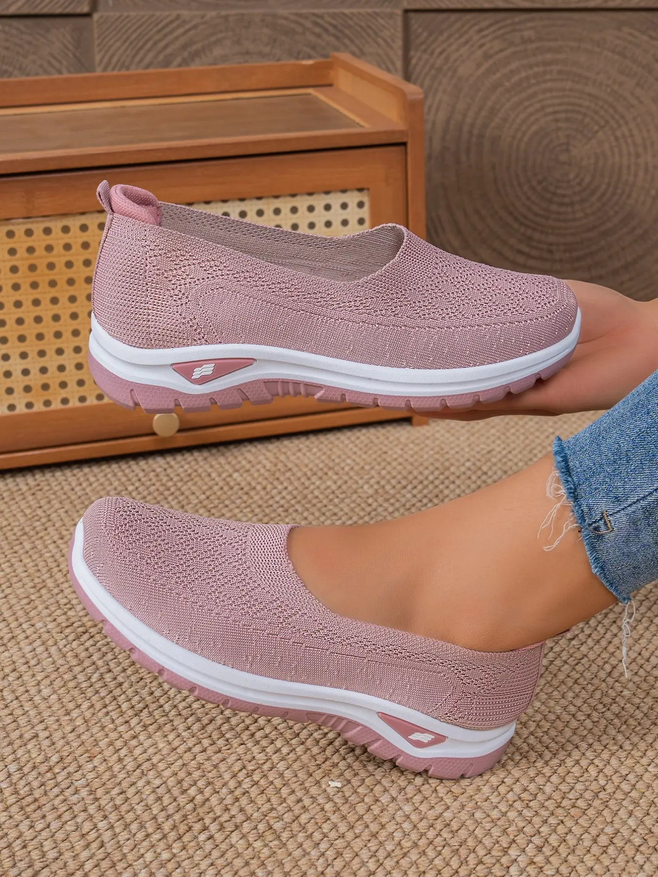 Breathable Casual Women's Slip-On Shoes, Soft Sole Comfortable Mom Shoes, Nurse Shoes, Anti-Slip Sports Walking Shoes, All Seasons Textile Sneakers