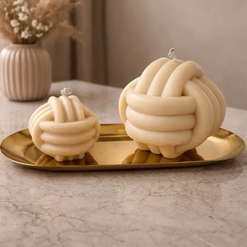 Artisanal Knot Candle - Handcrafted Decorative Candle for Home Decor and Aromatherapy
