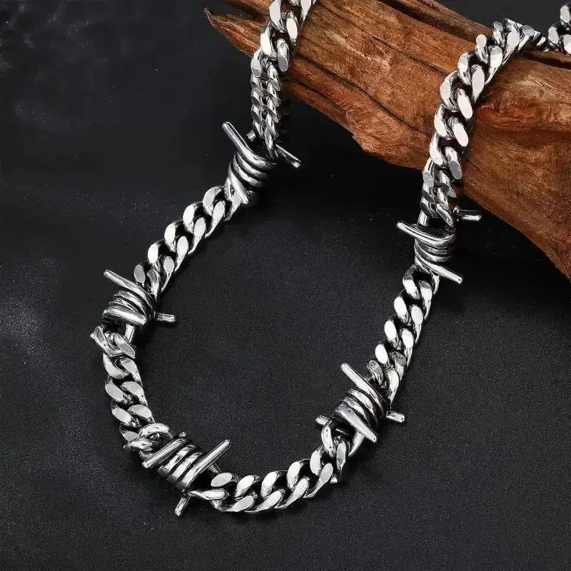 Unisex Edgy Barbed Wire Necklace - Punk Gothic Stainless Steel Punctured Thorns Chain, 16-22 inches Adjustable Hip Hop Jewelry with Bold Look & Punk Metal Shine, Durable Steel for Daily Wear (Indoor Recreation Accessory), Men's Accessories