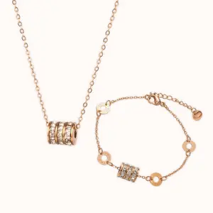 The Classic It-Girl Necklace and Bracelet Set