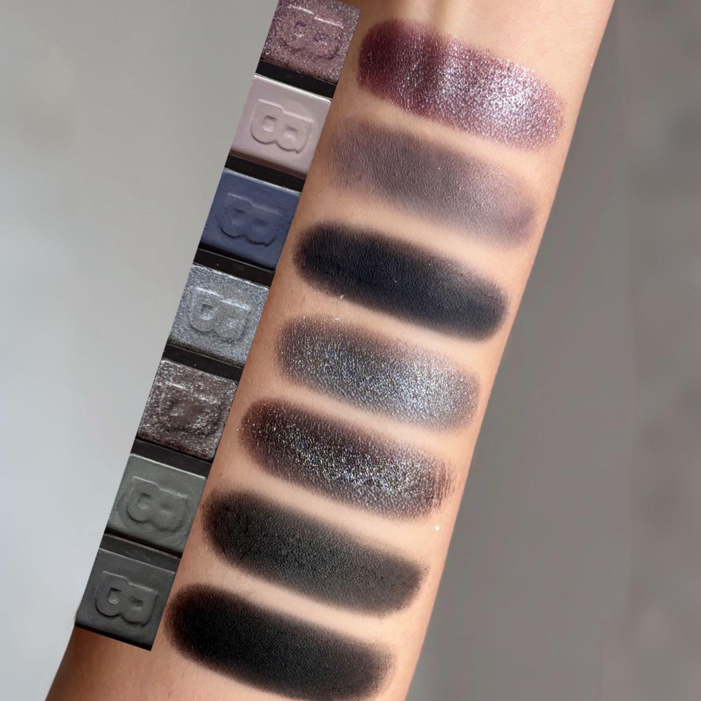 42-Color Smoky Eyeshadow Palette: Matte Shimmer&Glitter-24H Waterproof&Smudge-Proof Highly Pigmented with Natural Blurring Effect | Fine Powder No Fallout Perfect for Halloween Fall Festivities&Christmas Parties Party&Stage Must-Have Great Gift！！！
