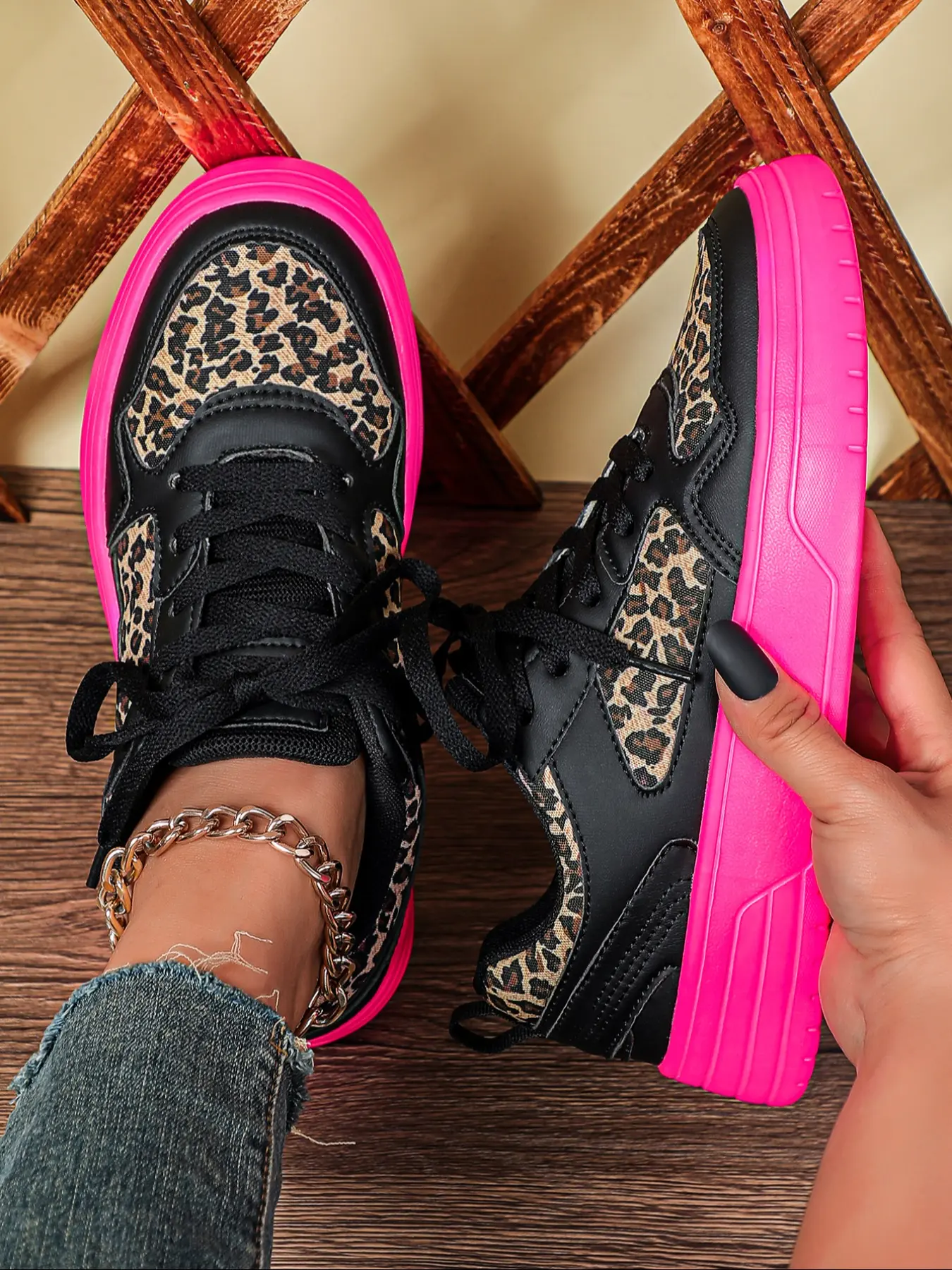 Women's Fashion Leopard Print, Breathable Lightweight Low Top Skate Shoes, Trendy Walking Patchwork Design Sneakers, Casual Lifestyle Sneaker, Footwear Sneakers, Perfect for Parties, Gifts, Travel, Work