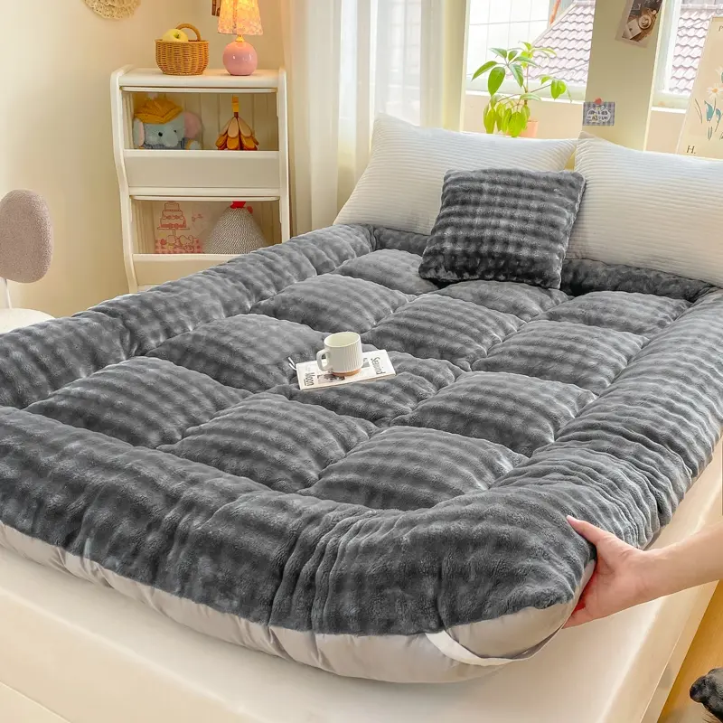 1pc Pure Color Rabbit Fur Ultra Soft Warm Thick Folding Cozy Floor Mattress, Foldable, Suitable for Bedroom, Dormitory, Car Hotel, High Quality Mattress