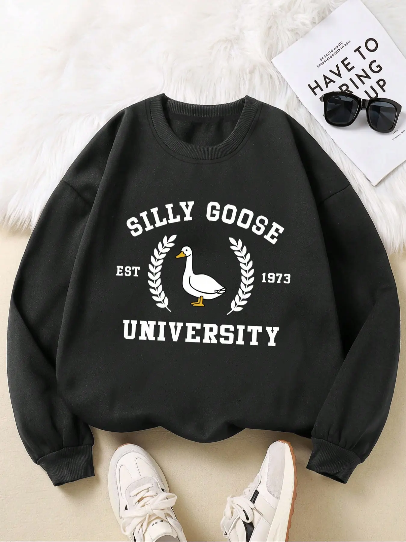 Silly Goose Graphic Pullover Knit Sweater Knitwear, Soft Comfortable Loose-Fit Long Sleeve Casual Sweatshirt, Fashion Sporty Style for Fall & Winter Seasons