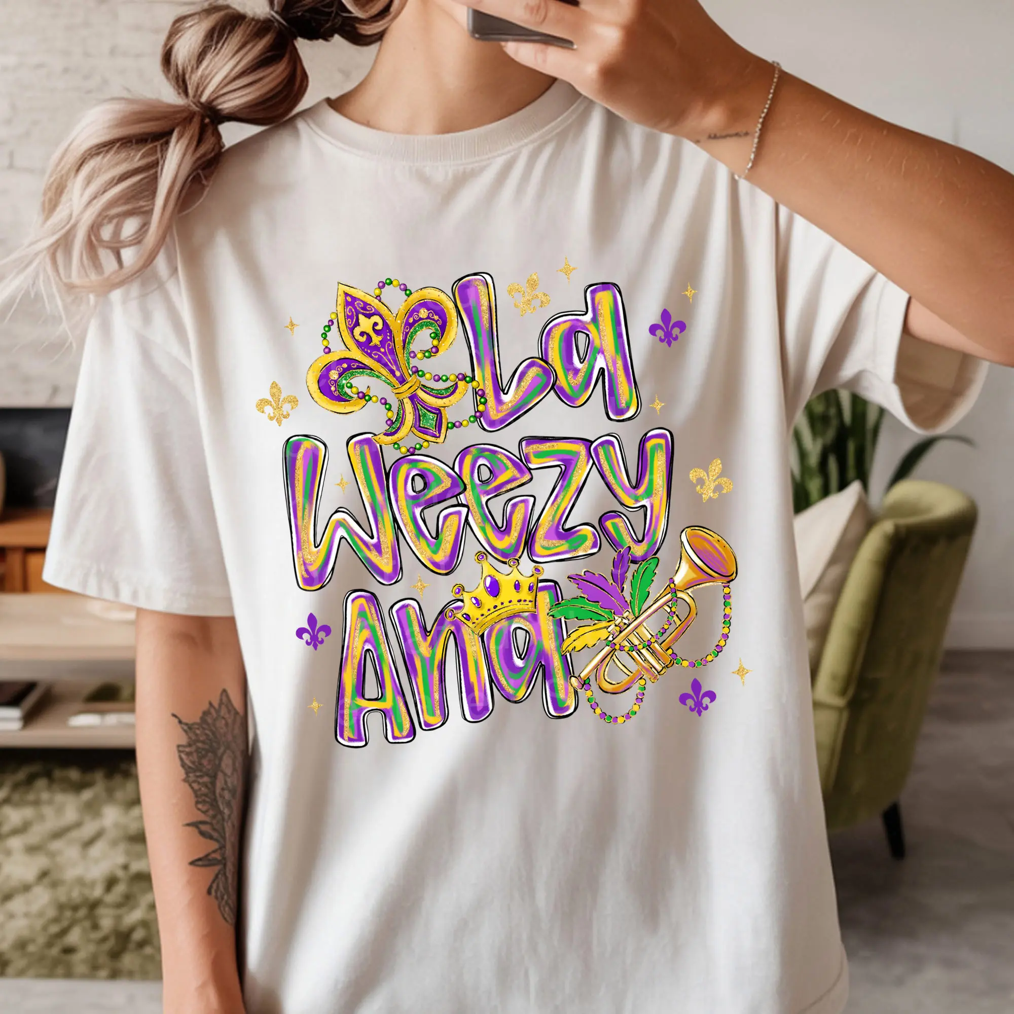 La Weezy Ana Mardi Gras Sweatshirt, Fleur De Lis Louisiana Crewneck, New Orleans Jazz Trumpet Tee, NOLA Festive Party Top, Purple Green Gold Apparel