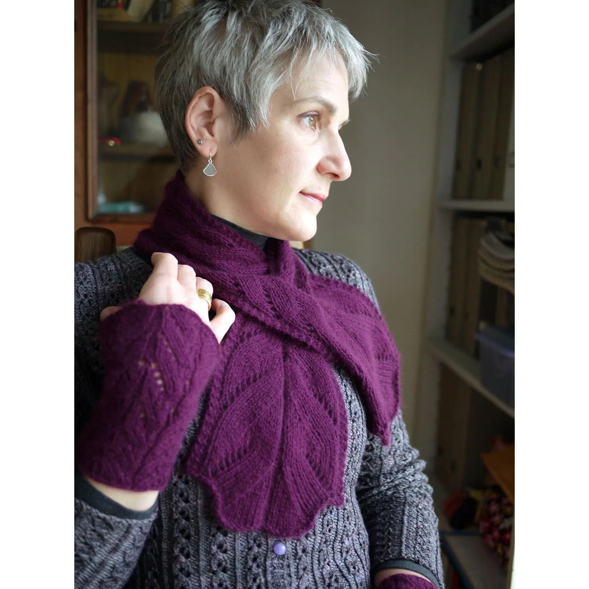 Echo of Bells Scarf and Wristlet Set <br/><small>knitting pattern</small>