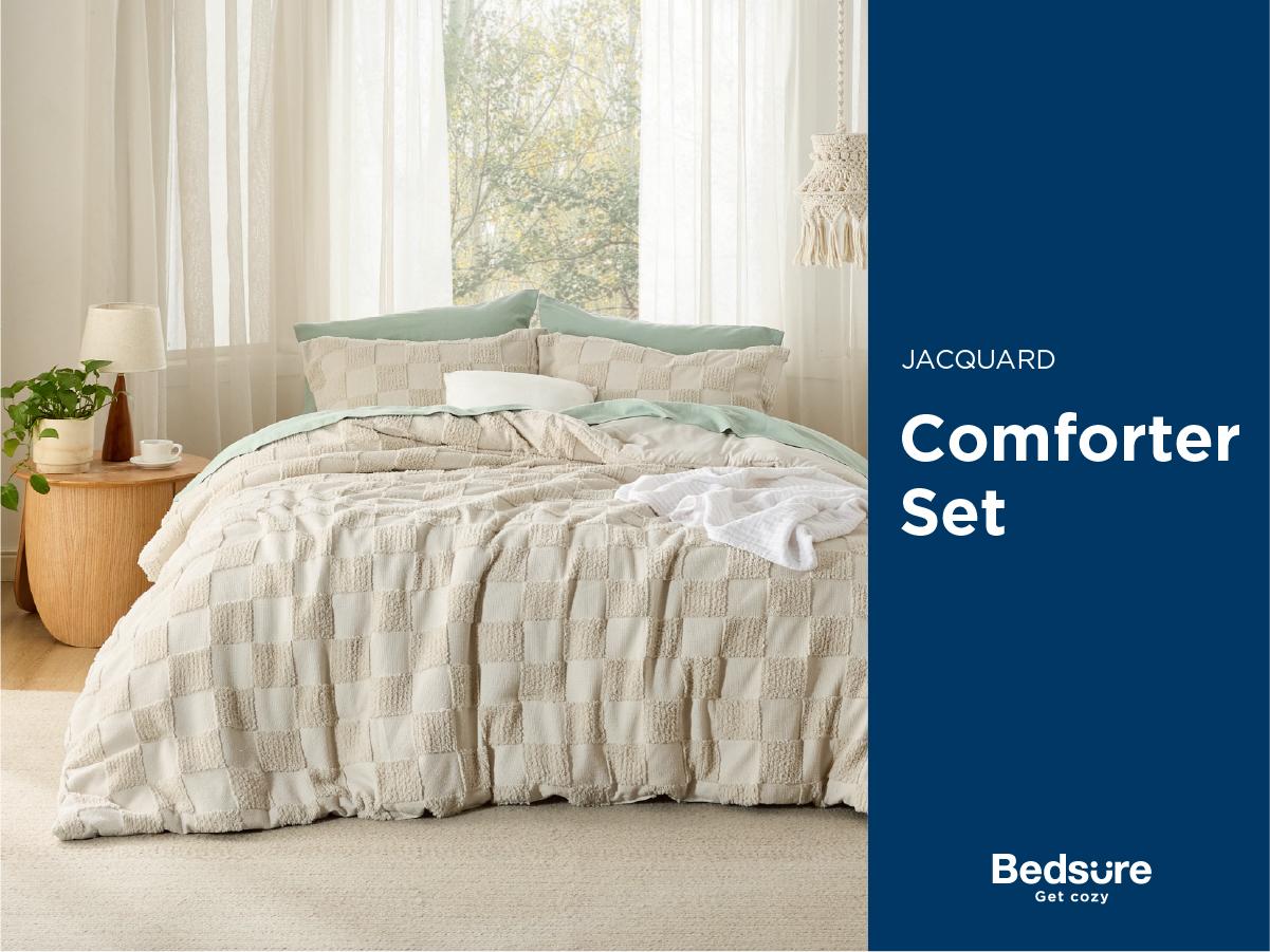 【Spring Glow Up】Bedsure Checkered Farmhouse Shabby Chic Comforter Set ,Boho Tufted Bed Set, King Size Bedding, 3 Pieces, 1 Plaid Geometric Comforter and 2 Pillow Shams,Jacquard Design Soft Breathable Lightweight All-Season Filling OEKO-TEX Certified