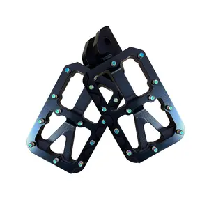 Colored Nail Foot Pedals for Surron LBX LBS Aluminum Alloy CNC Foot Pegs Rests for Segway X160 X260 Dirt Bike Foot Pegs for Talaria MX4 XXX MX3 Motorcycle Modified Accessories Parts Foot Rest E Ride Pro SS Motorcycle Part Electric Dirt Bike Accessories