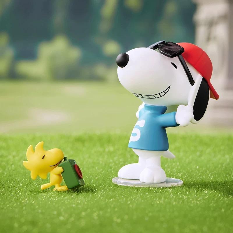 Snoopy Travel Buddies Collectible Figure Blind Box - 6 Regular + 1 Hidden Edition, Cute Peanuts Gang Journey-Themed Mini Toys, Perfect for Car Dash, Desk Decor & Gifts,Holiday Gifts（(Figurine height 3"）