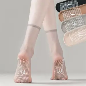 4-Pair Women's Everyday Transparent Ankle Socks, made of nylon, soft and comfortable, with reinforced toe and comfortable cuff