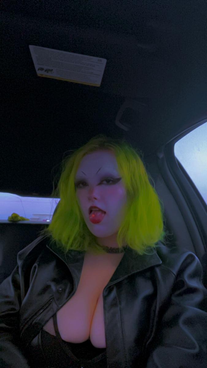 Item: Athena (Oil + Brush)