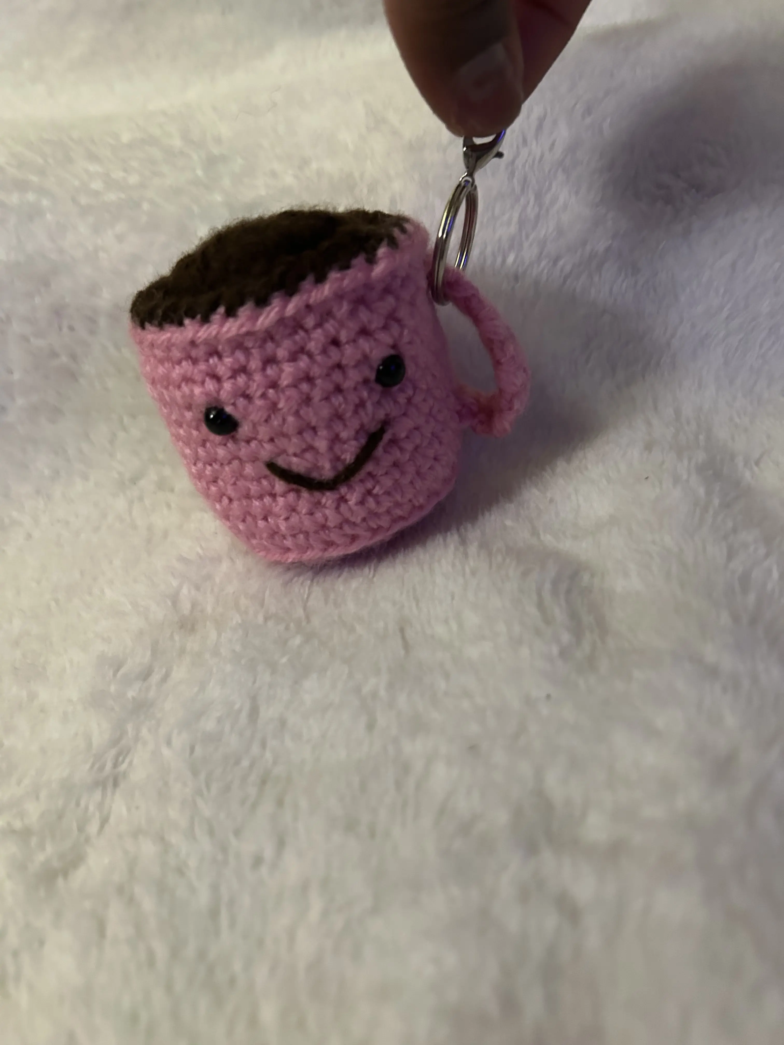 Crochet Coffee Keychain - Simple Design with Floral Accents, Ideal for Coffee Lovers