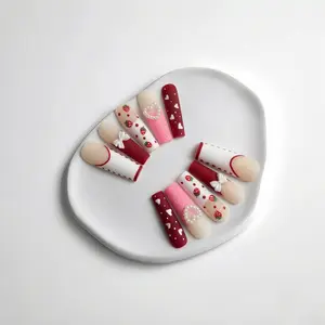 Strawberry heart false nails Luxury Reusable Stiletto