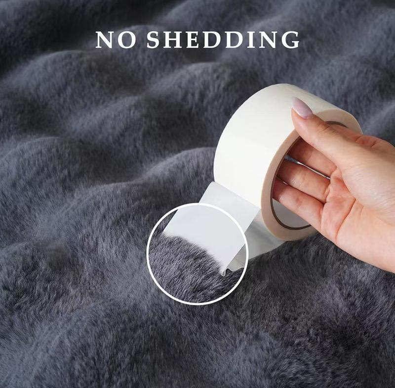 {Valentine's Day H&D Faux Rabbit Fur Throw Blanket, Ultra-Soft fleece-lined back, Breathable Thick and Heavy for Bed Sofa or Couch, Comfy Warm and Cozy blanket, Hypoallergenic, Dorm Decor Blanket, Gift for Girls and Women, Machine Washable