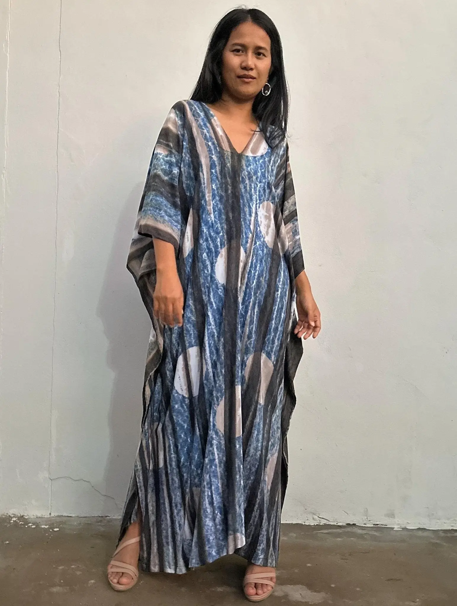 Women's Amina Kaftan with Graphic All Over Print, Full-Length Belted Loungewear for Resort and Home, Abstract Print, Hand-Painted, Lightweight Drape, Casual, Resort Wear, Abstract Pattern, Blueberry Blue, Loose