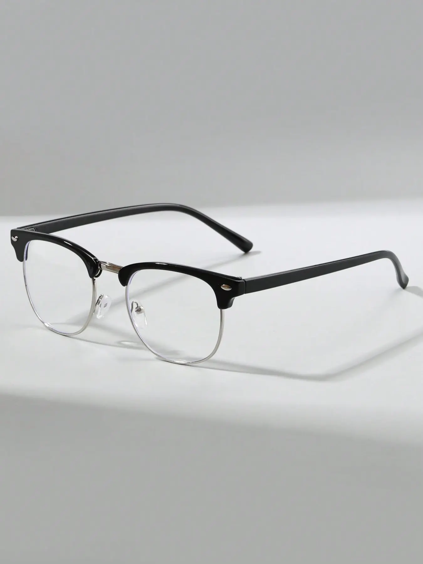 Elegant Metal Cat Eye Glasses Frame for Women & Men, Lightweight Durable Design, High Quality Eyeglasses, Fashion Frames, All-Season Wearable Fashion Eyewear Accessory