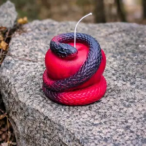 3D Apple Snake Handmade Candle - Unique Red & Black Design for Home Decor and Aromatherapy