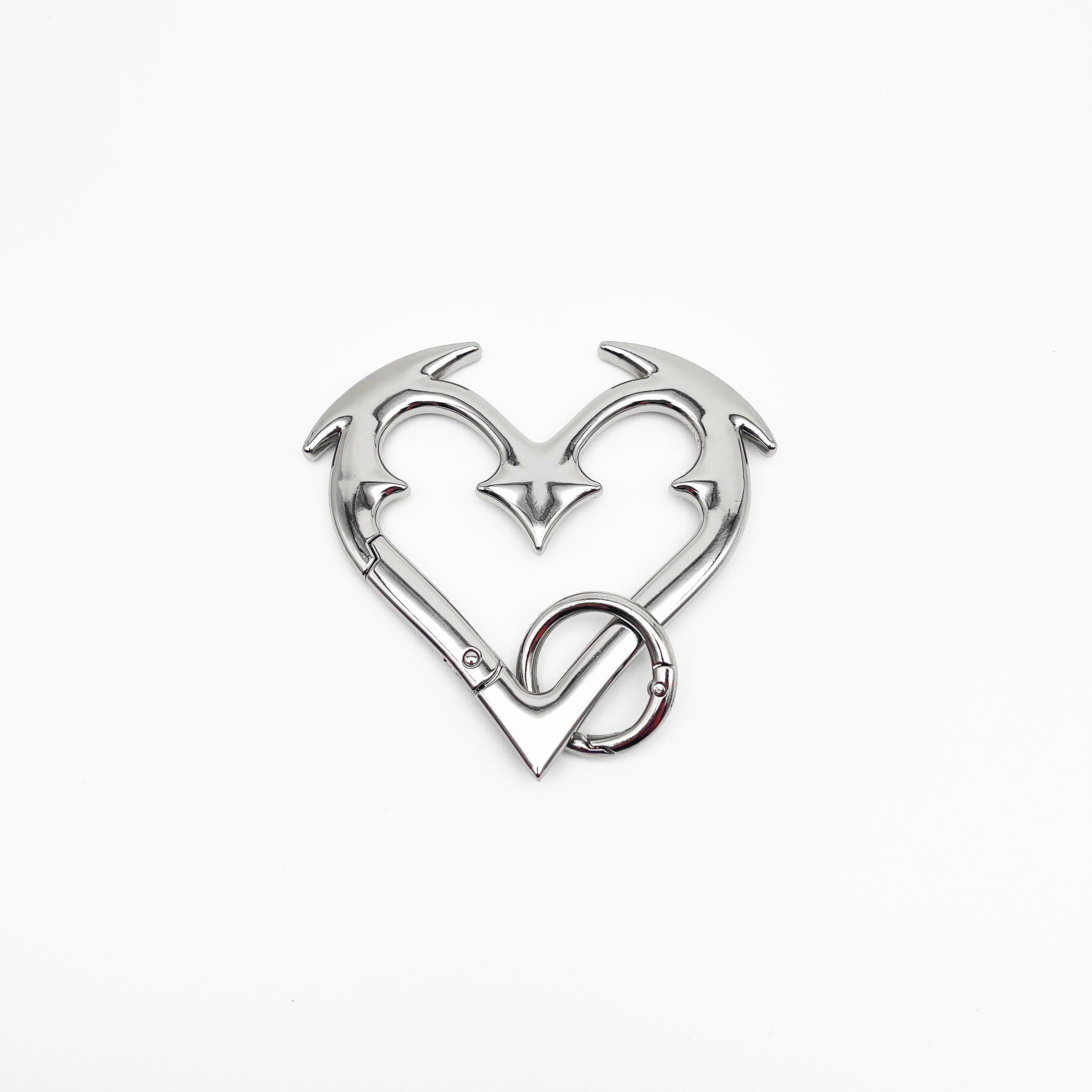 Heartbreaker Carabiner Gothic Heart-Shaped Metal Keychain Heavy Duty Bold Design Zinc Alloy Perfect for Keys Bags Statement Fashion Accessories