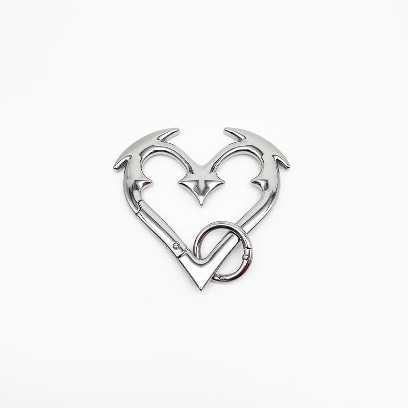 Heartbreaker Carabiner Gothic Heart-Shaped Metal Keychain Heavy Duty Bold Design Zinc Alloy Perfect for Keys Bags Statement Fashion Accessories