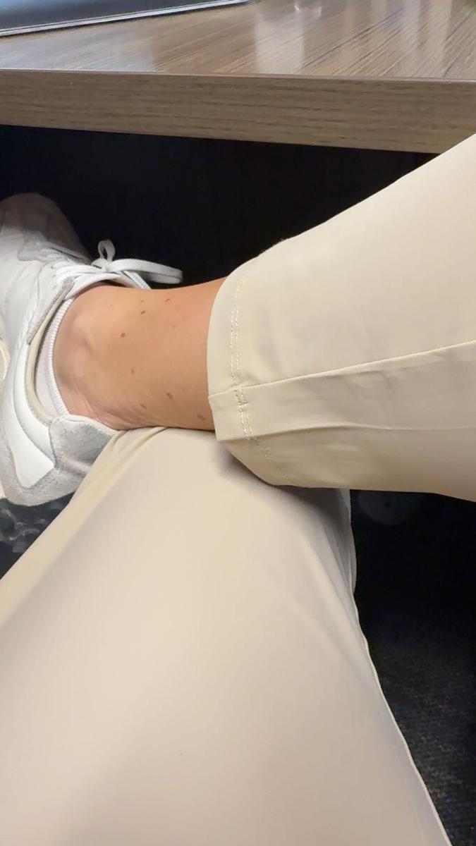 Item: Khaki, 27'', XL